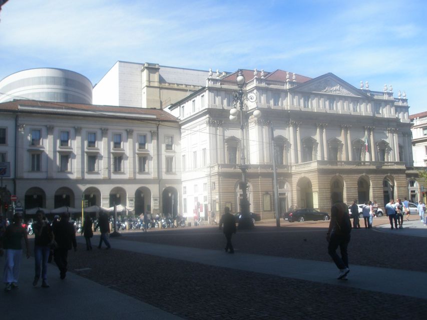 Milan: Private or Shared Essential Walking Tour - Starting beneath the Duomo