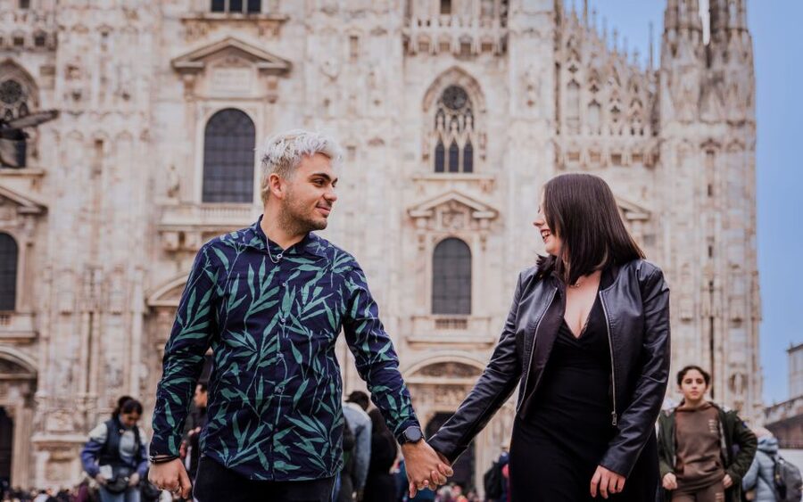Milan: Private Professional Photoshoot at the Duomo - Meeting near McDonald’s Milano Duomo