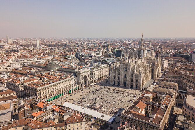 Milan: Private Tour - Duomo, Sforza Castle & Gelato Tasting - Walking through the Galleria Vittorio Emanuele II