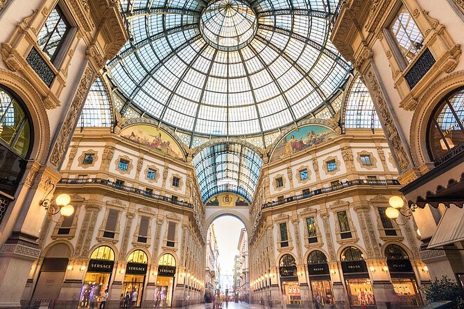 Milan: Private Tour - Duomo, Sforza Castle & Gelato Tasting - What a private guide changes