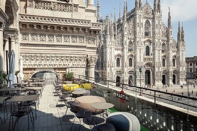 Milan Private Tour of the Duomo and the Terraces of the Duomo - La Scala square, only from the outside