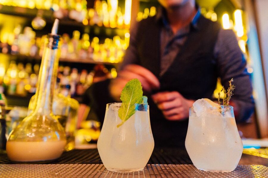 Milan: Private Tour with Drinks & Bites in Centro Storico - What the three venues add to the evening