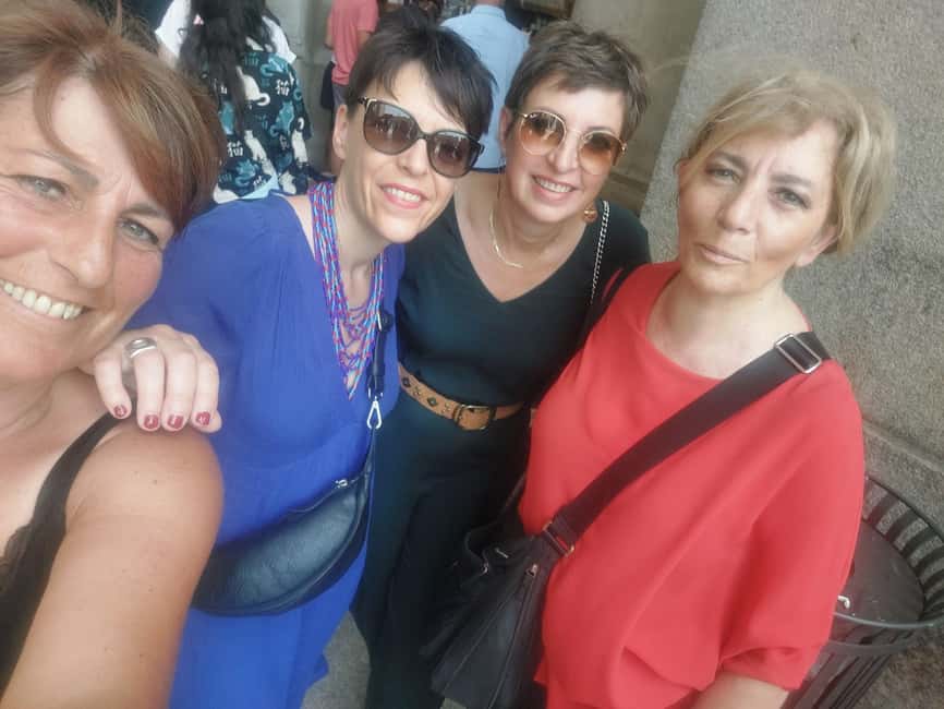 Milan: Private Welcome Tour w/ a Local - Meeting guides such as Laura, Amine, and Sophie