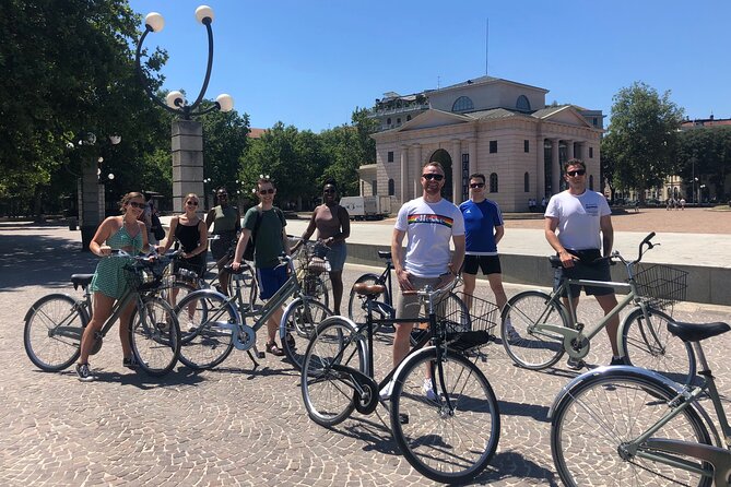Milan's Hidden Gems: Unique Bike Tour (ENG, NL) - The café stop and the pace of the morning