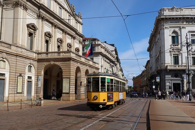 Milan's Must See: Half-Day Tour of Last Supper, Duomo & La Scala - Inside the Duomo, Milan’s vast Gothic cathedral