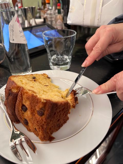 Milan's Panettone Tour - Piazza Fontana and the final bakery stop