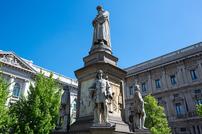 Milan Scavenger Hunt and Best Landmarks Self Guided Tour - Languages, group size, and practical comfort