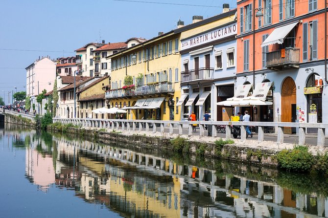 Milan Scavenger Hunt and Best Landmarks Self Guided Tour - Gallerie d’Italia and Piazza Meda