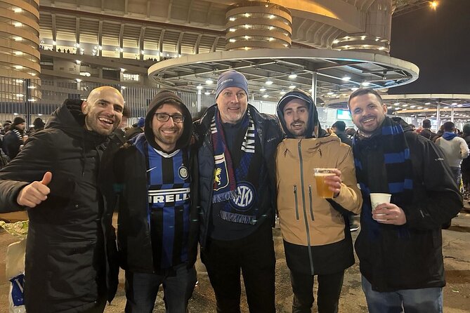 Milan: See a football game in Milan together with locals - What the three-hour schedule gives you