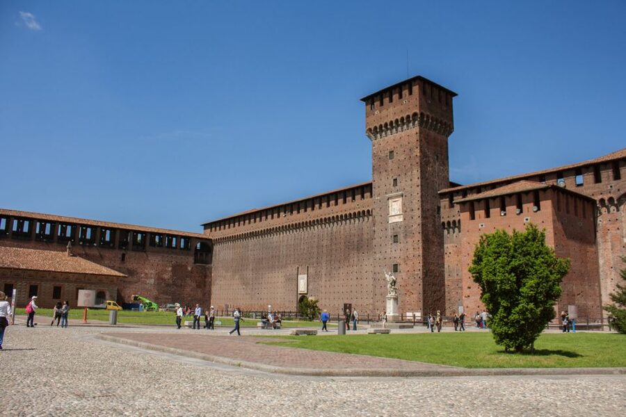 Milan: Sights by Segway Small Group Tour - Church of Saint Fidelis and the approach to the Duomo