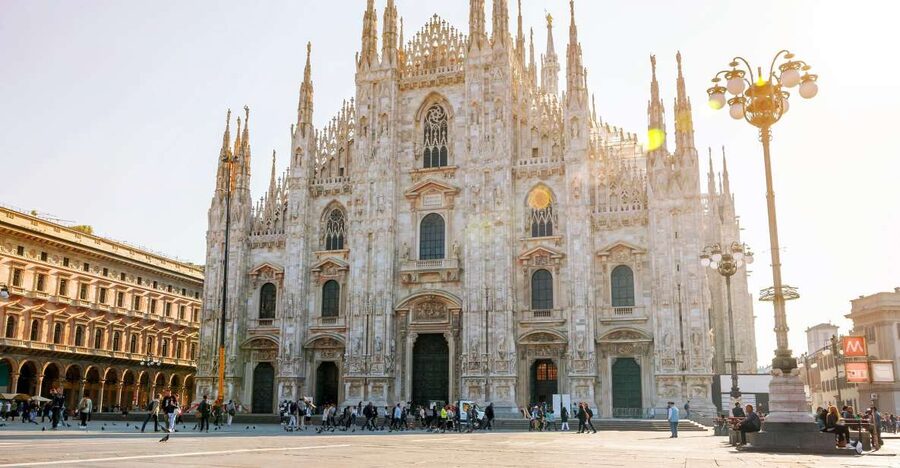 Milan: Skip-the-Line Duomo Guided Tour & Hop-on Hop-off Bus - Practical booking advice