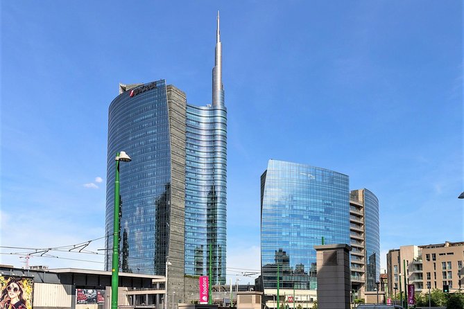 Milan Skyscrapers Guided Tour: Porta Nuova, Unicredit tower & Vertical Forest - Is $265.09 per person a fair price?