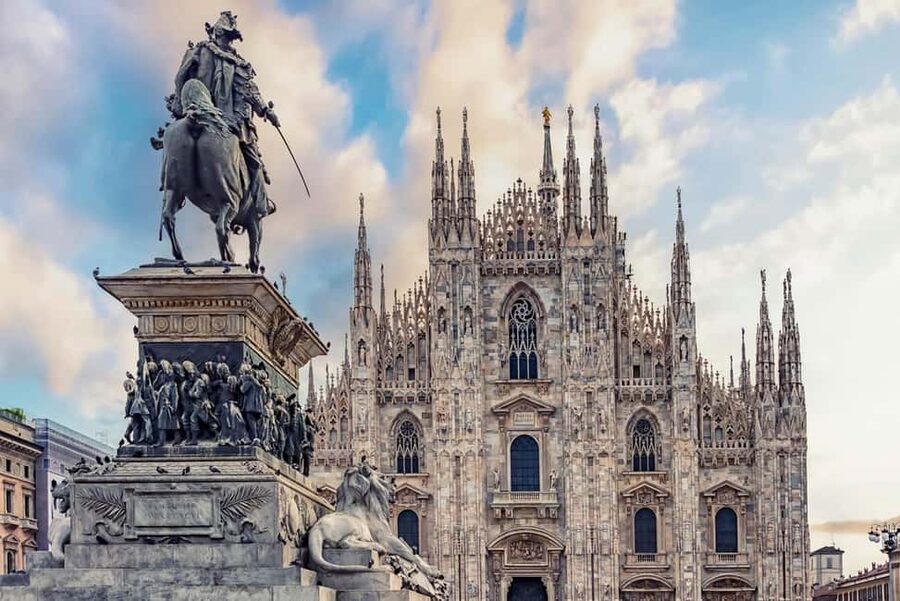 Milan Small Group: Duomo & Rooftop, Castle, Gelato Tasting - La Scala is an outside visit, not a theater tour