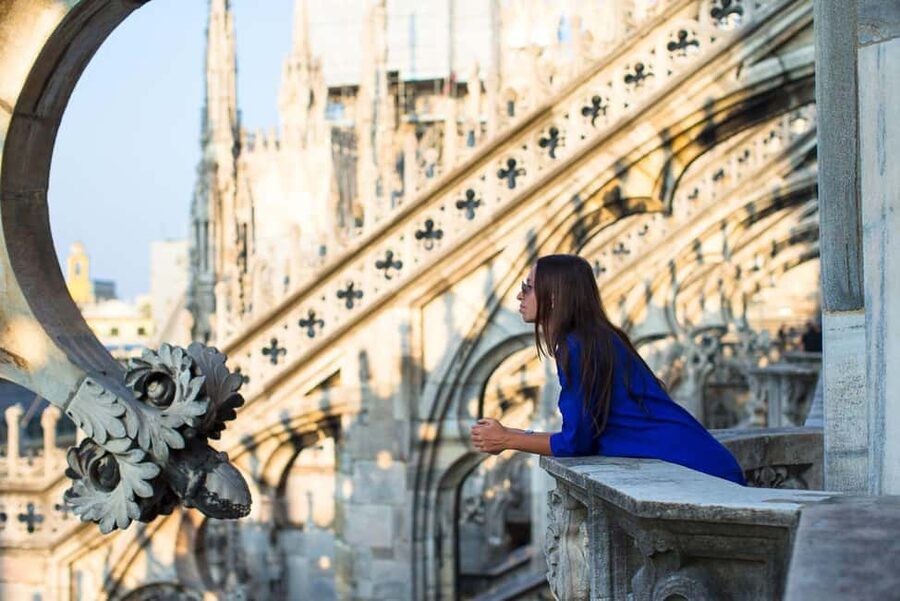 Milan Small Group: Duomo & Rooftop, Castle, Gelato Tasting - Gelato makes a good mid-tour pause