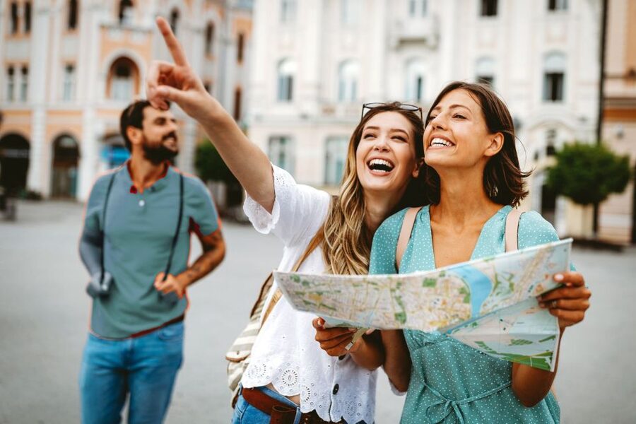 Milan: Small Group - Duomo & Rooftop, Wine & Food Tasting - Who will get the most from this tour