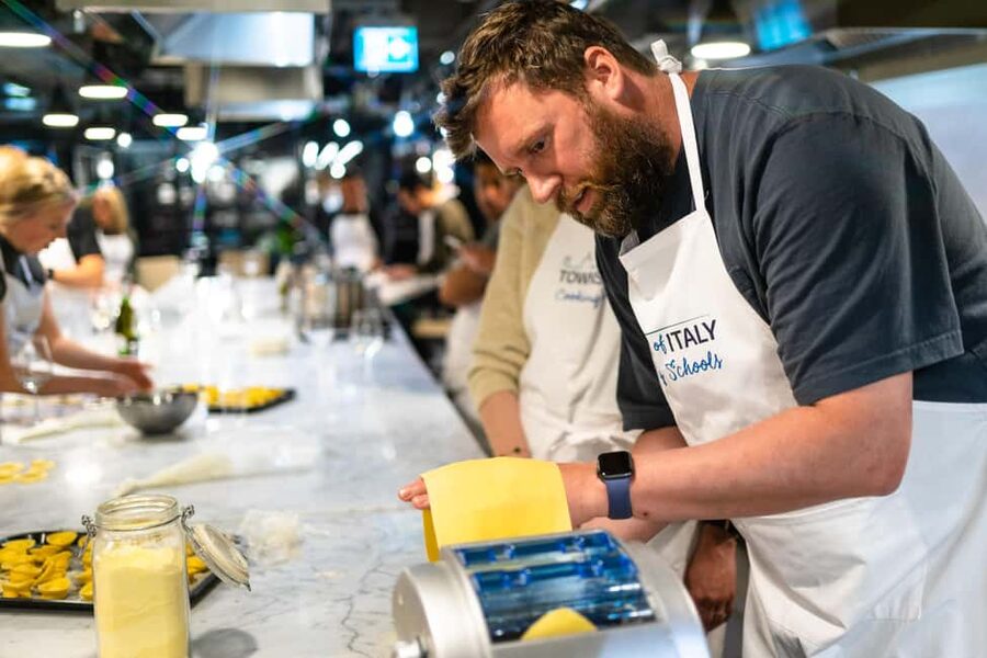 Milan: Small-group Pasta & Gelato Class with Unlimited Wine - What the Milan pasta class is really like