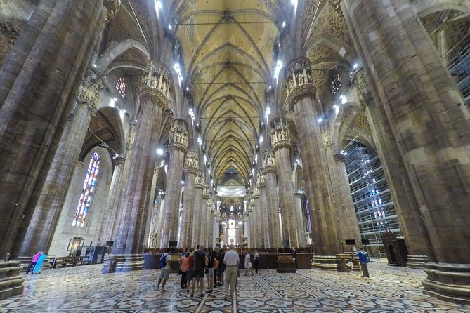 Milan Super Saver: Skip-the-Line Duomo and Rooftop Guided Tour - Adding the two-day open-bus ticket