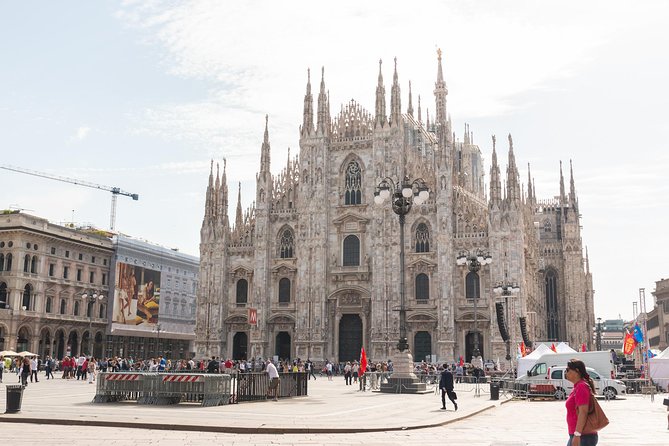 Milan Super Saver: Skip-the-Line Duomo and Rooftop Guided Tour - Inside Milan’s immense Gothic cathedral