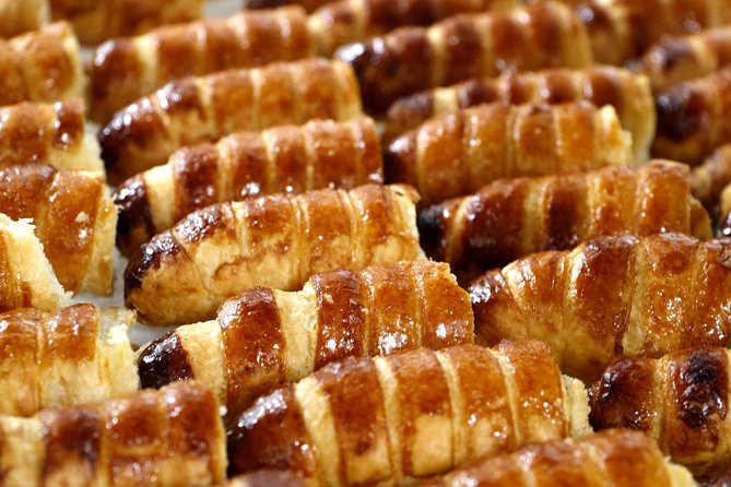Milan: Sweet Delights Patisserie Tour by Do Eat Better - Via Broletto and Milan’s famous panettone