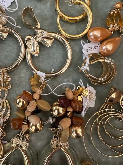 Milan: The Ultimate Vintage Shopping Guide - What This Experience Does Not Provide
