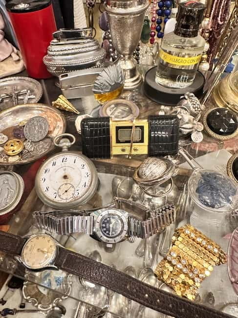 Milan: The Ultimate Vintage Shopping Guide - Antique Furniture, Decor, and Collectibles