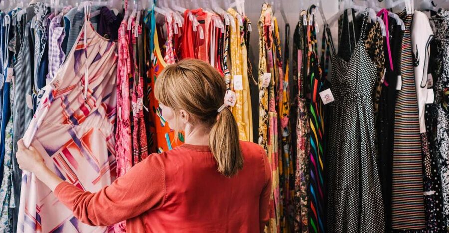 Milan: Vintage Shopping Tour - Six or more shops, with walking between them