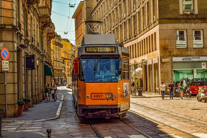 Milan Walking Tour: Explore Top Sights & Hidden Gems - The Duomo, Milan’s marble calling card
