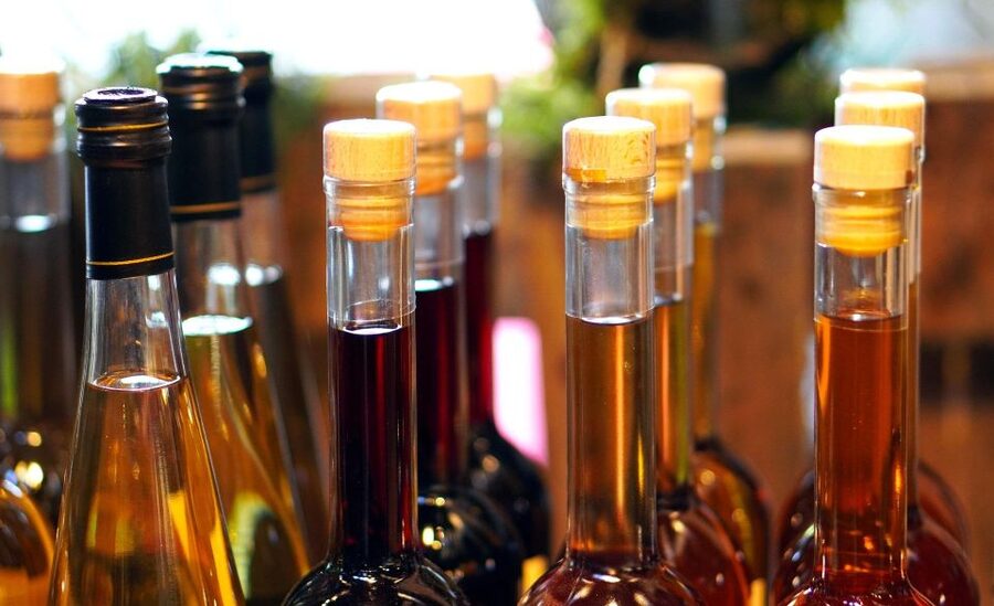 Milan: Wine Tasting with an Italian Sommelier - Cheese, cold cuts, olives, and bread with each wine
