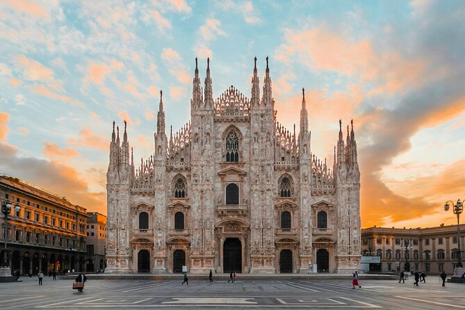 Milano Walking Tour with Audio and Written Guide by a Local - Key points to know before booking