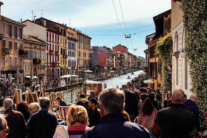 Off the Beaten Track in Milan: Private City Tour - Timing, Meeting Point, and Pace
