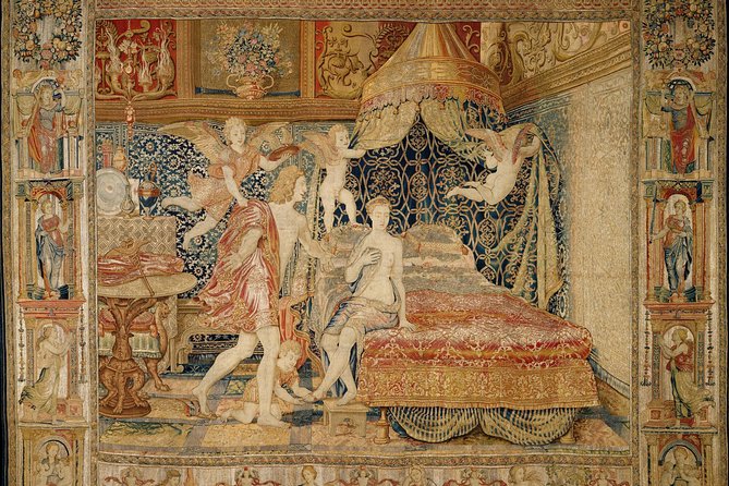 Palazzo Te Mantova - Tour with Guide Tiziana Portioli - The Hall of Giants delivers Palazzo Te’s shock