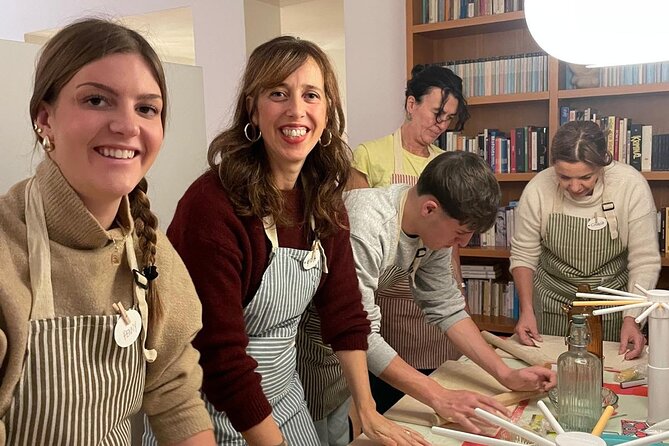Pasta and Tiramisu join our cooking class - Key points at a glance