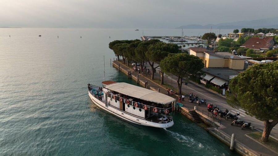 Peschiera: Afternoon Boat Trip to Sirmione with Swim Stop - Leaving Peschiera in the afternoon