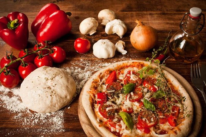 Pizza Training Experience. Como Area - Making pizza in a Como pizzeria