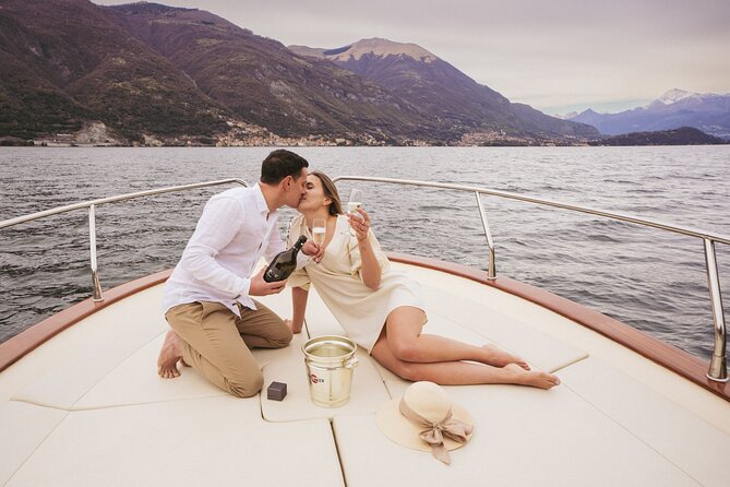 Private Boat Tour on Italian Gozzo on Lake Como - Villa Balbianello and the Gulf of Venus
