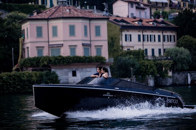 Private Boat Tour on the Lake Como - The former Versace villa and the luxury shoreline