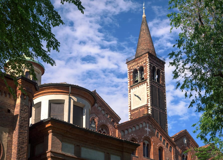 Private Milan Canals and Navigli Neighborhood Guided Tour - Portinari Chapel and the first hour