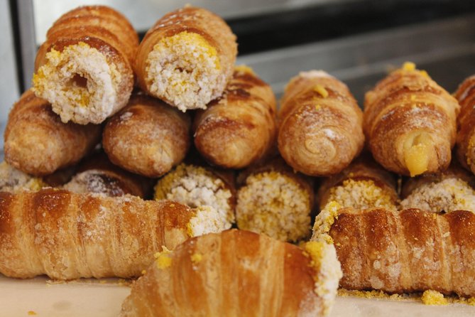Private Milan Food Walking Tour of Brera - What guides add to the experience