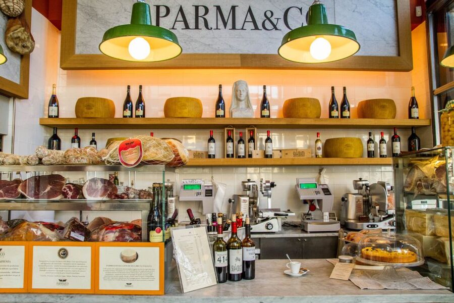 Private Original Milan Food Tour on Foot - Milanese saffron risotto and the taste of Lombardy