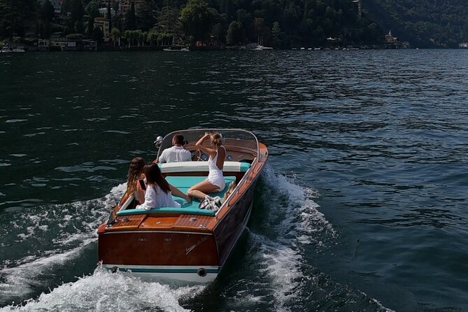 Private tour in classic wooden boat - Meeting the boat in Como