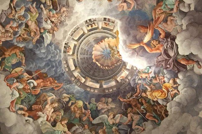 Private Tour Lazing Between the Giants - Entering Federico Gonzaga’s Villa degli Ozi