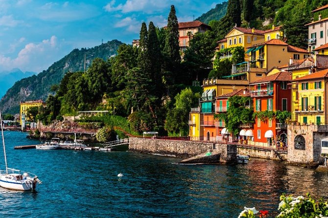 Private trip to Como full day - Lake Como on Foot: Thirty Minutes Beside the Water