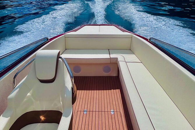 Private wooden boat tour on Lake Como - Villa Le Fontanelle and the Como villa tradition