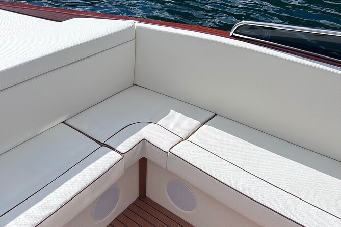 Private wooden boat tour on Lake Como - Villa Troubetzkoy and Torno’s old streets