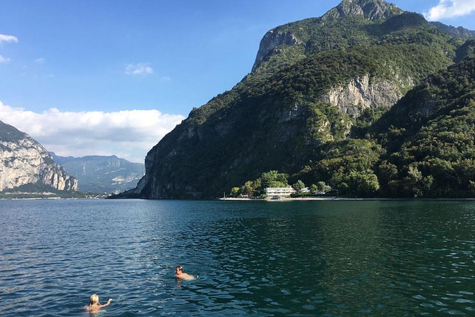 Sailing Experience on Lake Como: Fun, Relax and Adventure! - Prosecco and a simple lake aperitivo