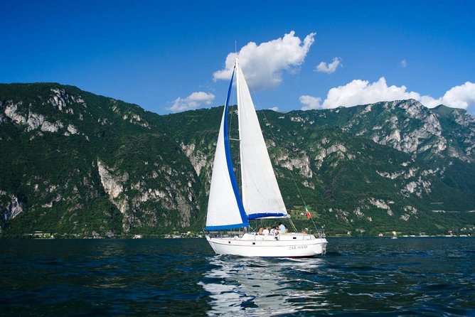 Sailing Experience on Lake Como with Private Skipper - Meeting the skipper in Bellagio