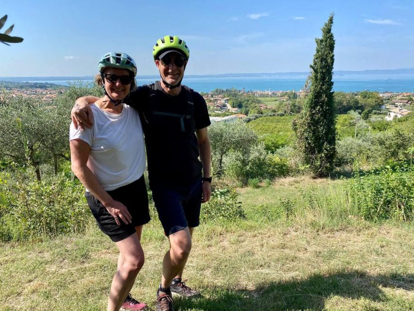 Salò: e-bike tour with wine tasting on Valtenesi Hills - The winery tasting: wine, meats, and cheeses