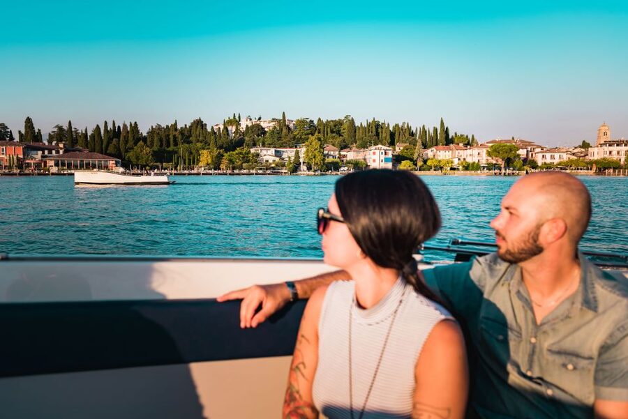 Sirmione: 25 Minute Boat Cruise around the Peninsula - Finding Piazzale Porto beside Scaligero Castle