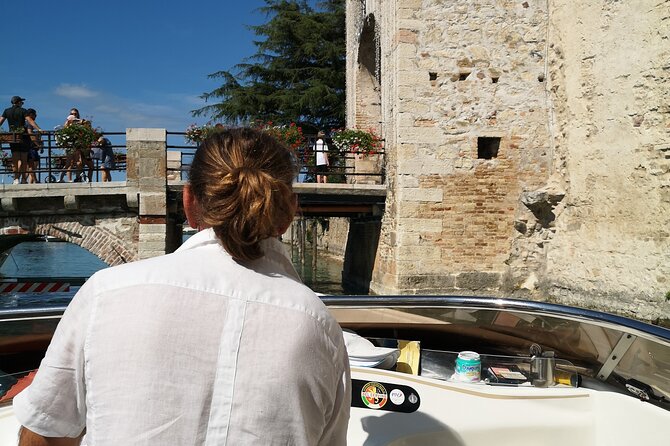 Sirmione away from the Crowds Boat Cruise Guided Walk and a Drink - Key points at a glance