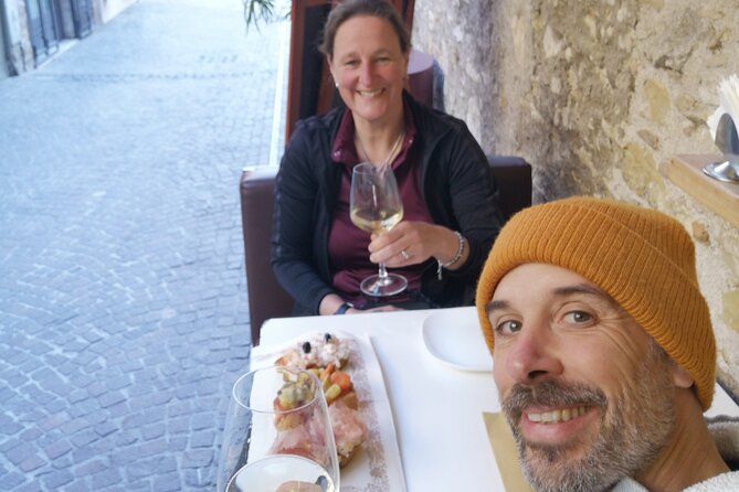 Sirmione away from the Crowds Boat Cruise Guided Walk and a Drink - The drink and snack stop